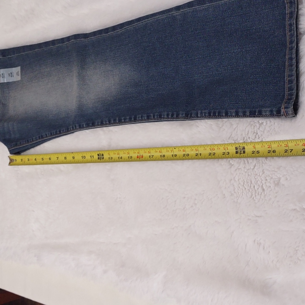 NEW Old Navy Boot Cut Jeans - Picture 2 of 16